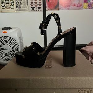 Steve Madden Tabari heels in black